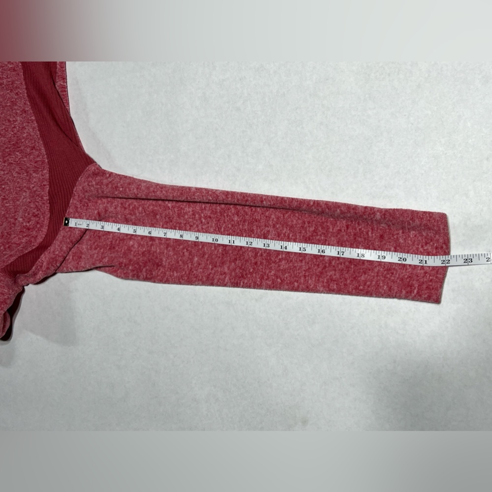 Women’s Lolè turtle neck sweater size Medium. - Picture 4 of 8